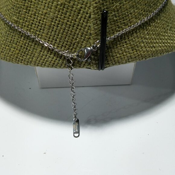 Women`s silver tone marked "amanda blu" name lisa - Picture 3 of 4